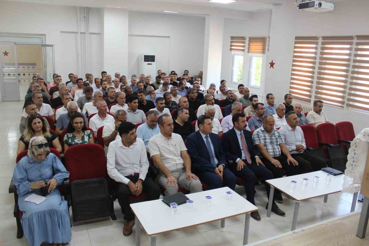 Kahta’da sene başı okul müdürleri toplantısı gerçekleştirildi

