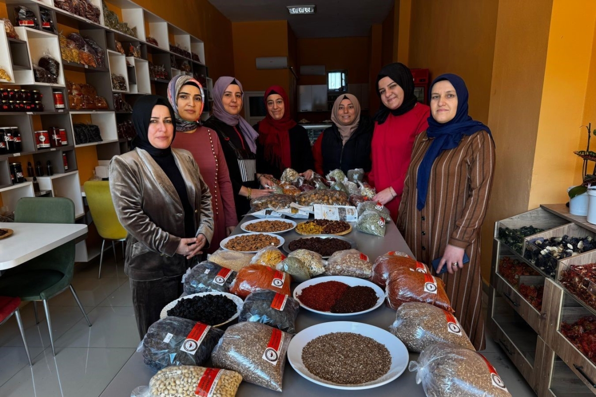 7 kadın giirişimci yöresel gıda ürünlerini Türkiye’nin dört bir yanına gönderiyor
