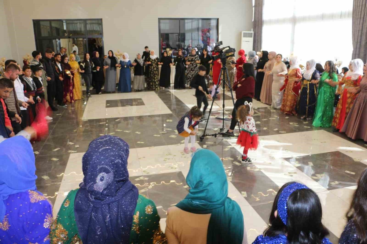 Evlilik için adım atan çiftler, masraflardan kaçıp sade tören tercih ediyor
