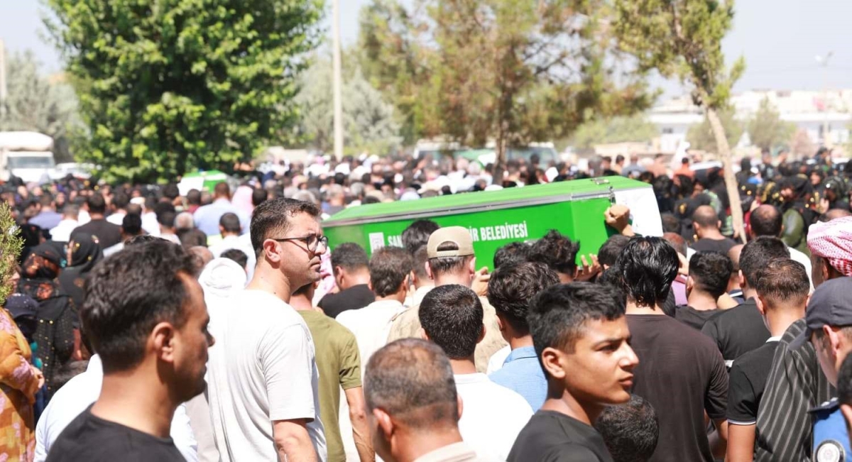 Kazada ölen 4 tarım işçisi defnedildi
